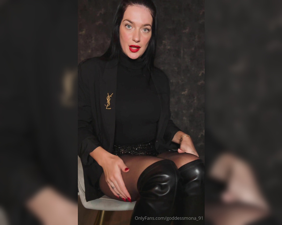 Goddess Mona aka Goddessmona_91 OnlyFans - Ich liebe Nylons und DU liebst Nylons  Sie sehen auch einfach zu perfekt an meinen langen Beinen