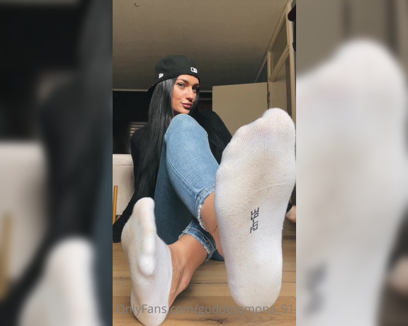 Goddess Mona aka Goddessmona_91 OnlyFans - Meine SWEATY SOCKS sind dein SEX  My SWEATY SOCKS are your SEX