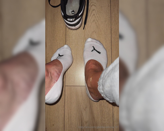 Goddess Mona aka Goddessmona_91 OnlyFans - Day 1  Mein nchster Socken Auftrag  Es sind mal wieder Puma Pedsocks  Day 1  My next socks