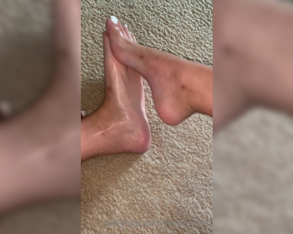 Goddess niah aka Niahnastyyfeet OnlyFans - Refer some friends for me I’ll post way more often