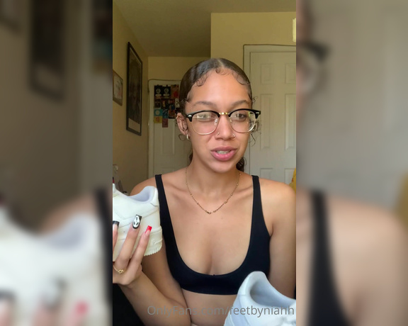 Goddess niah aka Niahnastyyfeet OnlyFans - Shoe removal joi & sneaker smell review 1