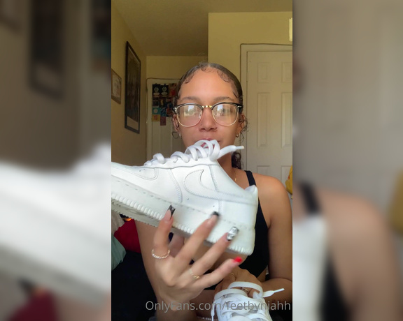 Goddess niah aka Niahnastyyfeet OnlyFans - Shoe removal joi & sneaker smell review 1