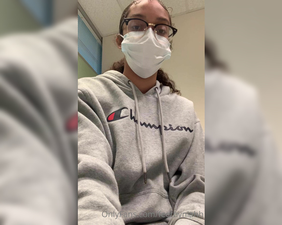 Goddess niah aka Niahnastyyfeet OnlyFans - Dr office sneak 3