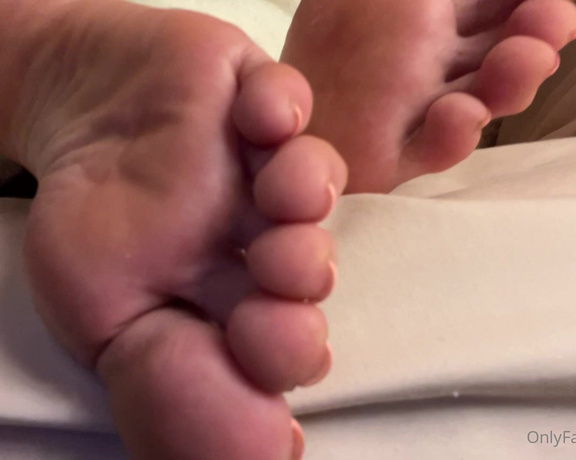 Kala Lehlani aka Lehlani OnlyFans - Good morning soft soles ready to be smushed in your face 1