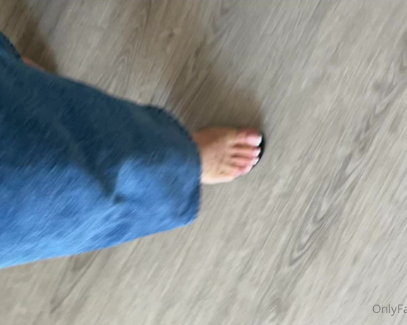 Kala Lehlani aka Lehlani OnlyFans - A little walking video  want to make more ) I’ll get help to film Gotta admit it’s hard to film