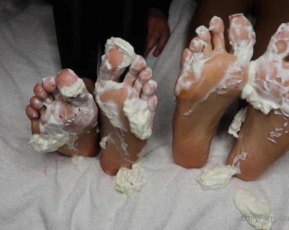 Layafeet aka Layafeetparis OnlyFans - Wanna lick that whipped cream w @ayasfeetgirl