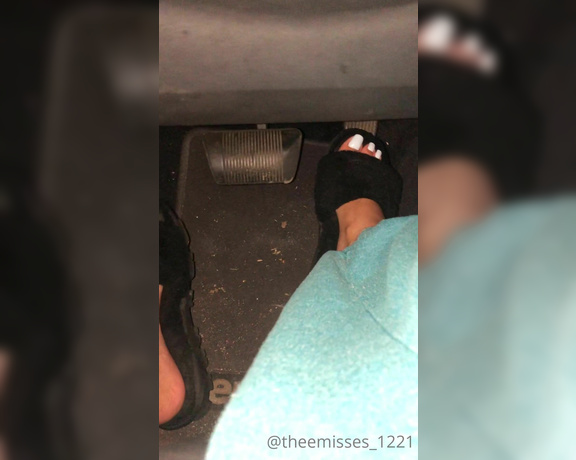 Miss Jaye aka Theemisses_1221 OnlyFans - Taking a cruise around town