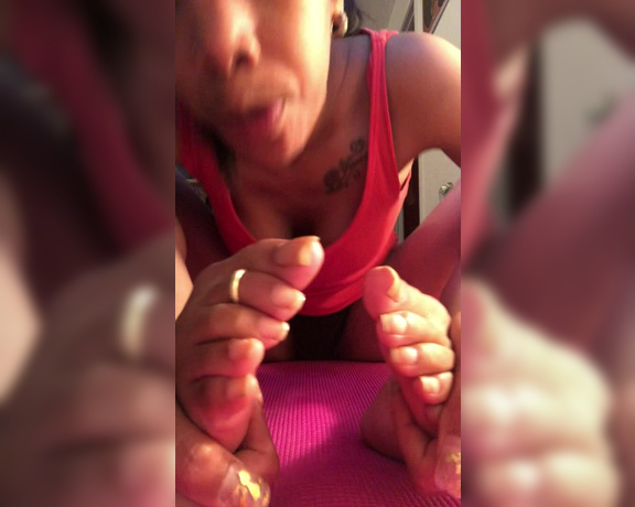 Miss Jaye aka Theemisses_1221 OnlyFans - Close mouths don’t get fednatural toes with some joi