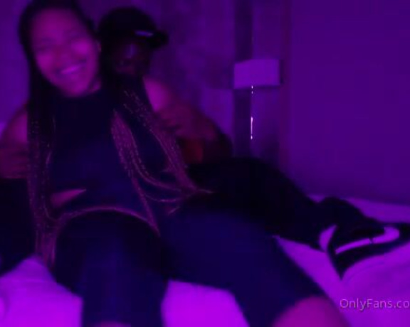 Monae aka Theemonae OnlyFans - Tickle tort w @feetandtickles843