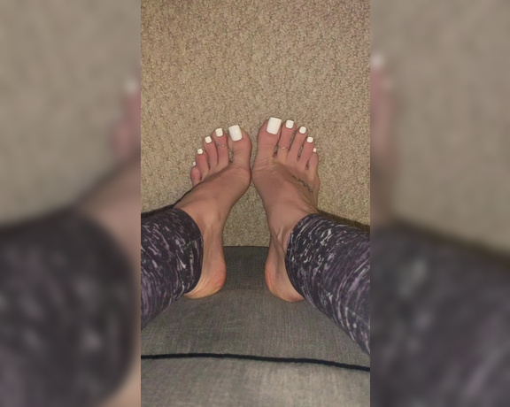 MrandMrs_W aka Mrandmrs_w OnlyFans - Fresh pedi just dropped Mr W’s favourite he loves when I pose in this colour for him