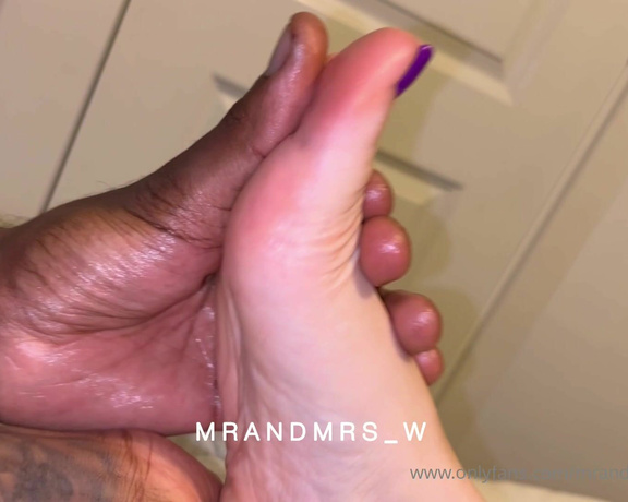 MrandMrs_W aka Mrandmrs_w OnlyFans - Mr W rubbing my pretty slender toes and moisturising my feet so they’re super soft ready for his nex