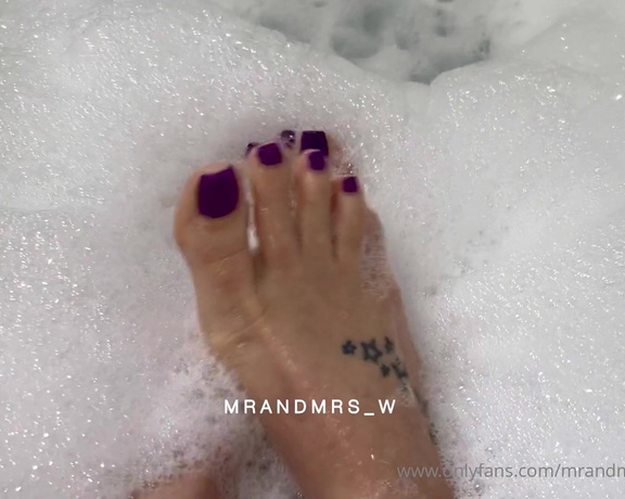 MrandMrs_W aka Mrandmrs_w OnlyFans - Bath time