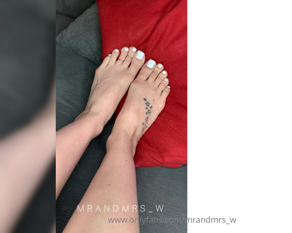 MrandMrs_W aka Mrandmrs_w OnlyFans - Mrs W’s sexy feet need some cum on then  who’s first