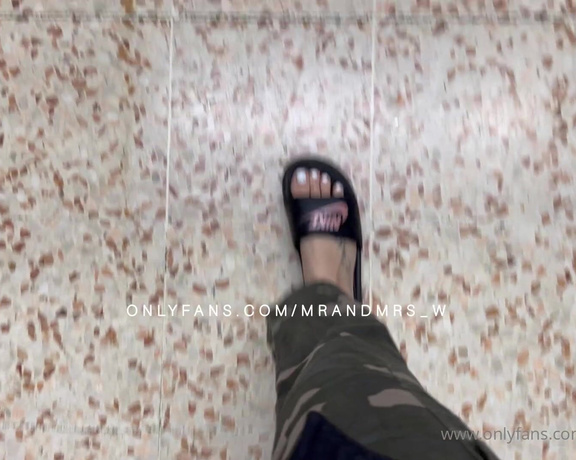 MrandMrs_W aka Mrandmrs_w OnlyFans - POV you’re in the supermarket and these pretty feet are walking towards you The aisle is free and 2