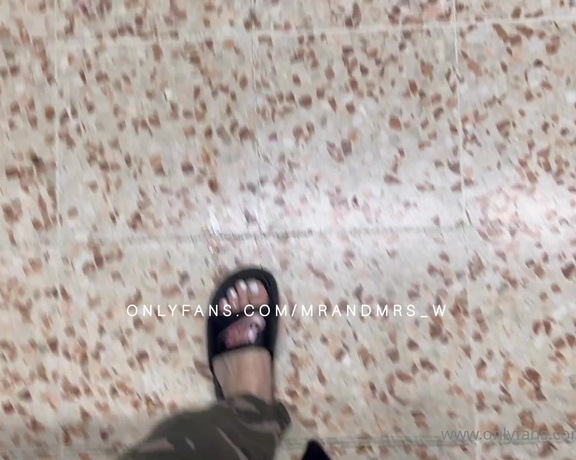 MrandMrs_W aka Mrandmrs_w OnlyFans - POV you’re in the supermarket and these pretty feet are walking towards you The aisle is free and 2