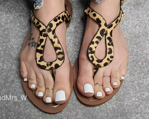 MrandMrs_W aka Mrandmrs_w OnlyFans - Pretty white toes and sandals Photo sets to follow