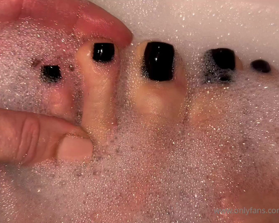 MrandMrs_W aka Mrandmrs_w OnlyFans - I know you love the beautiful shape of my sexy gloss black nails, my lovely long slender toes and