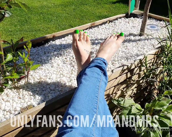 MrandMrs_W aka Mrandmrs_w OnlyFans - Its a beautiful morning, the birds are tweeting and the sun is lighting up my pretty toes perfectly