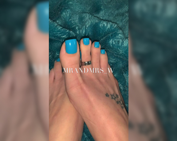 MrandMrs_W aka Mrandmrs_w OnlyFans - Beautifully slender suckable toes it makes my twitch when Mr W puts them in his mouth