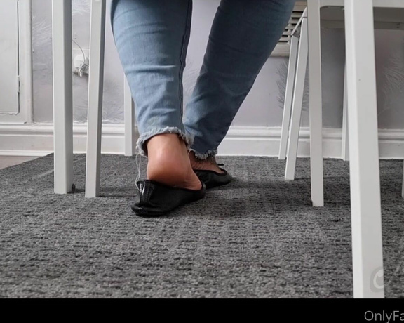 MsMaddy aka Madsoles_1 OnlyFans - Well I’m sat reading my book, I’m completely unaware that your sat on the floor watching my feet