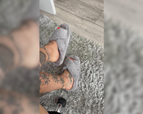 MsMaddy aka Madsoles_1 OnlyFans - Love my new slippers You like They certainly get my feet sweaty!!