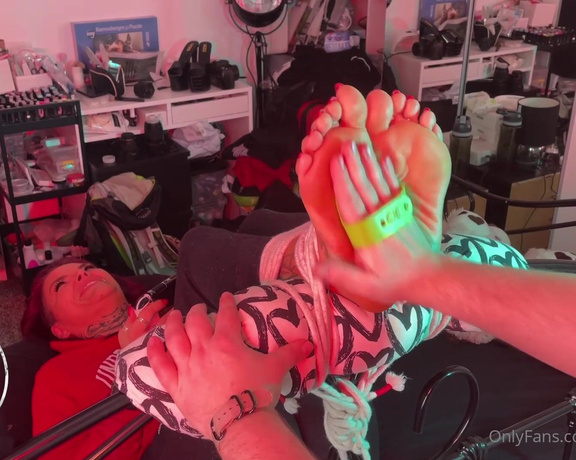 MsMaddy aka Madsoles_1 OnlyFans - When TickleHQ tried to grab my attention away from playing my switch! He even tied me up and tickled