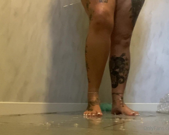 MsMaddy aka Madsoles_1 OnlyFans - Would you wanna join