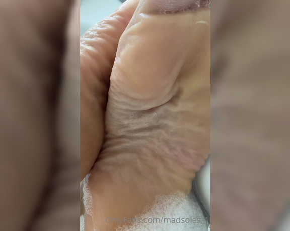 MsMaddy aka Madsoles_1 OnlyFans - Those bathtime wrinkles are just