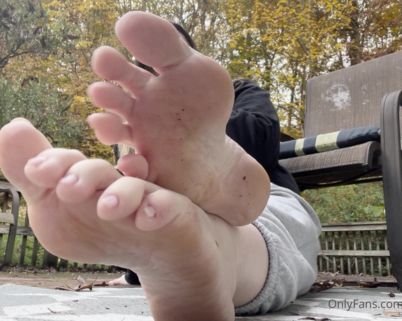 Porcelain Goddess aka Porcelainfeets OnlyFans - Dirty soles outside on a chilly morning