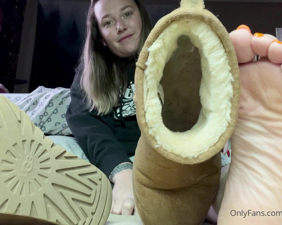 Porcelain Goddess aka Porcelainfeets OnlyFans - Just got home from morning errands Have an ugg removal video as a treat