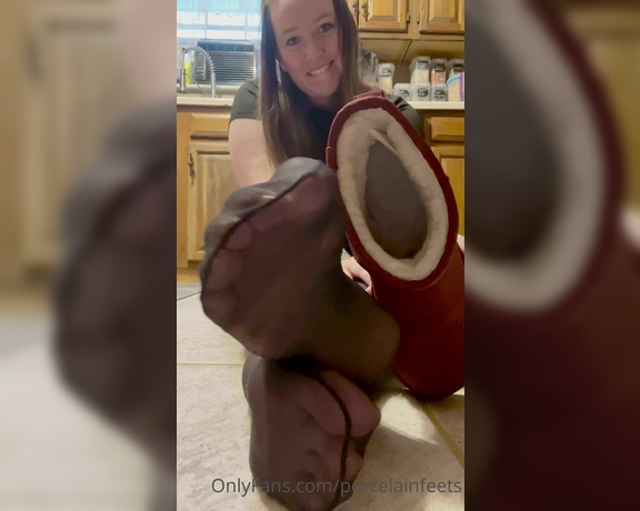 Porcelain Goddess aka Porcelainfeets OnlyFans - Boot removal nylon tease