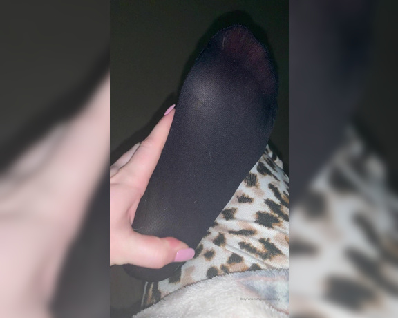 Porcelain Goddess aka Porcelainfeets OnlyFans - Filthy black nylons for a customer 3