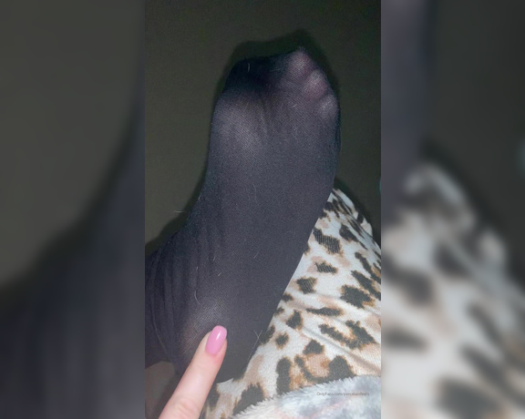 Porcelain Goddess aka Porcelainfeets OnlyFans - Filthy black nylons for a customer 3