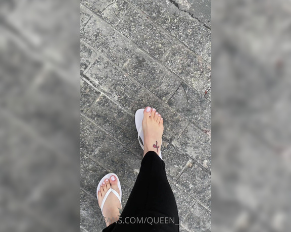 Queen Rainha aka Queen_rainha_ OnlyFans - French pedicure Francesinha