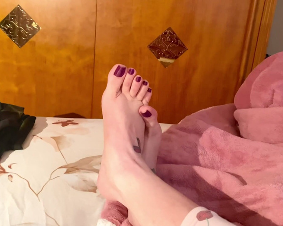 Queen Rainha aka Queen_rainha_ OnlyFans - Lick my pretty feetLambe meus lindos