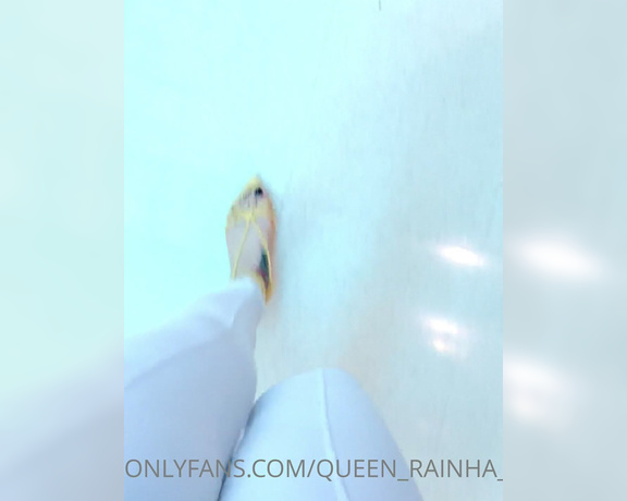 Queen Rainha aka Queen_rainha_ OnlyFans - Like my postsAt the mall I love my feet No shopping Eu amo meus