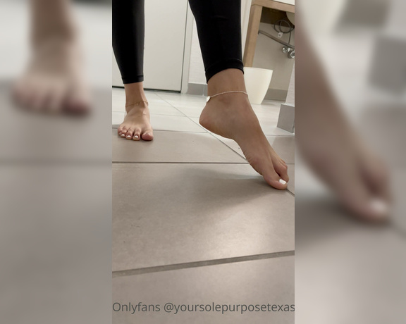 Sole Purpose Texas Feet aka Solepurposetexasofficial Onlyfans - Imagine my feet on your cock