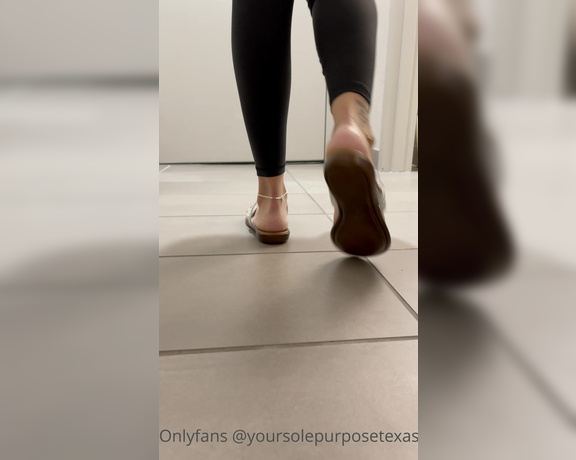 Sole Purpose Texas Feet aka Solepurposetexasofficial Onlyfans - Who likes these sandals