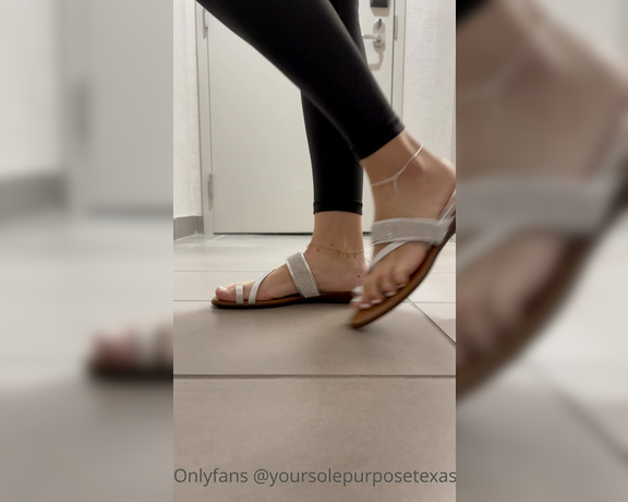 Sole Purpose Texas Feet aka Solepurposetexasofficial Onlyfans - Who likes these sandals