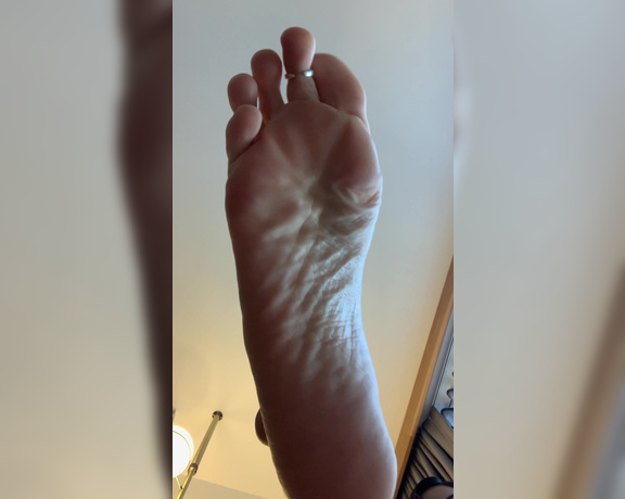 Sole Purpose Texas Feet aka Solepurposetexasofficial Onlyfans - Giantess 1