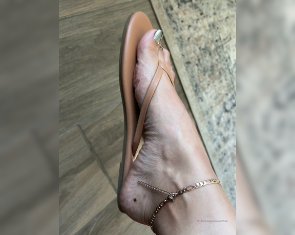 Sole Purpose Texas Feet aka Solepurposetexasofficial Onlyfans - I want you to cum all over my arch!