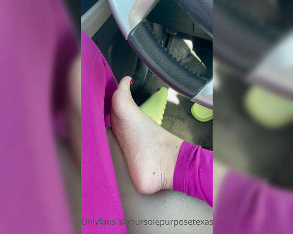 Sole Purpose Texas Feet aka Solepurposetexasofficial Onlyfans - Bored in the car