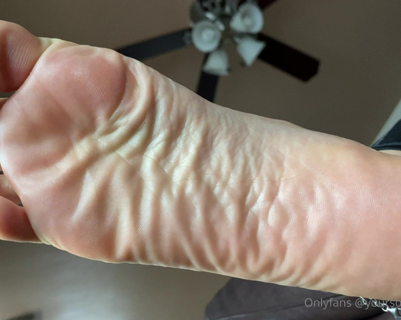 Sole Purpose Texas Feet aka Solepurposetexasofficial Onlyfans - Focus ok my soft soles as you jerk your cock!! Don’t ever stop!