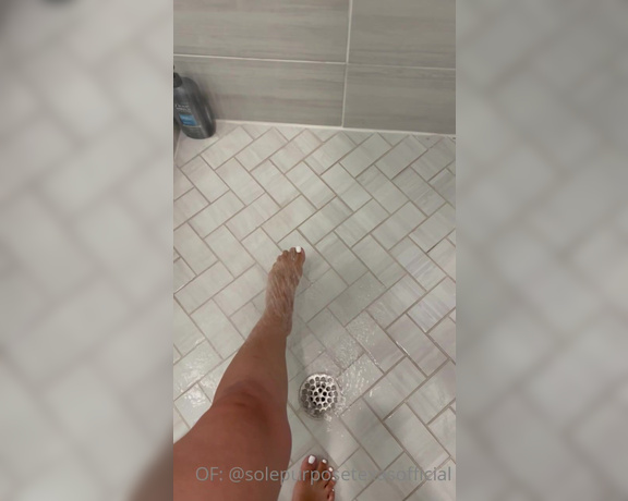 Sole Purpose Texas Feet aka Solepurposetexasofficial Onlyfans - Love the lighting in my new shower Lots of new content to cum!