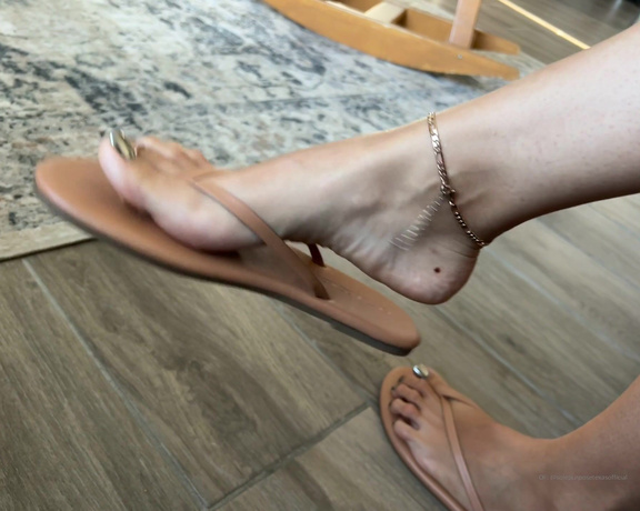 Sole Purpose Texas Feet aka Solepurposetexasofficial Onlyfans - Flip flop