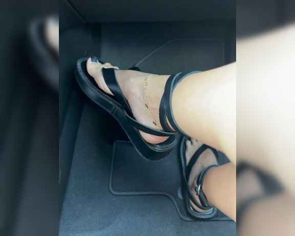 Sole Purpose Texas Feet aka Solepurposetexasofficial Onlyfans - Could you keep your eyes on the road