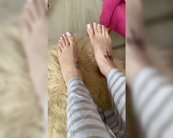 Queen Rainha aka Queen_rainha_ OnlyFans - Long toes Cum for me Cum for my feet Dedos longos Goza para mim Goza nos meus