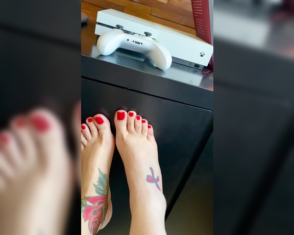 Queen Rainha aka Queen_rainha_ OnlyFans - My feet for youMeus ps para voc