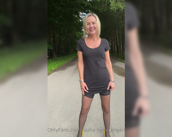 Sasha Nylon Lingerie aka Sashanylonlingerie OnlyFans - Das YouTube Video Outdoor mit gelben HighHells allerdings fr Erwachsene