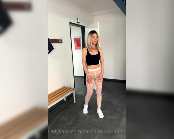 Sasha Nylon Lingerie aka Sashanylonlingerie OnlyFans - Dasha kann es nicht lassen, selbst im Gym muss sie Mnner geil machen Dasha cant let it be, even